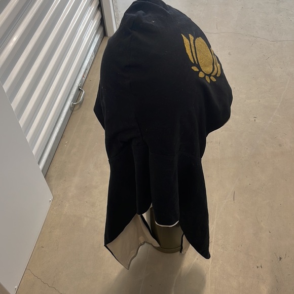 Head and shoulders cover - Picture 4 of 4